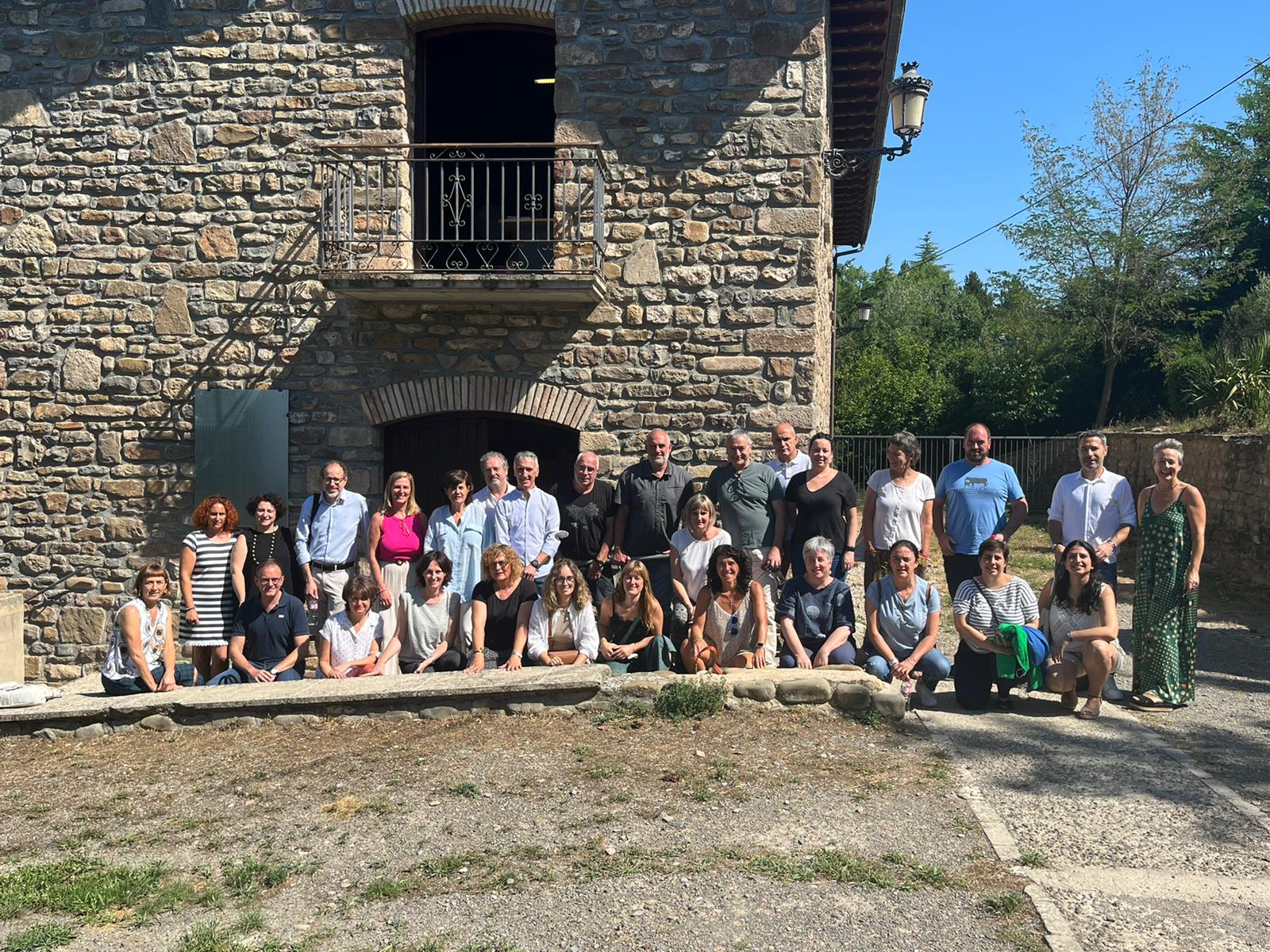 Foto grupal del viaje de ARABALANDA, DFA y GV a la Jacetanía y Alto gallego (Aragón)